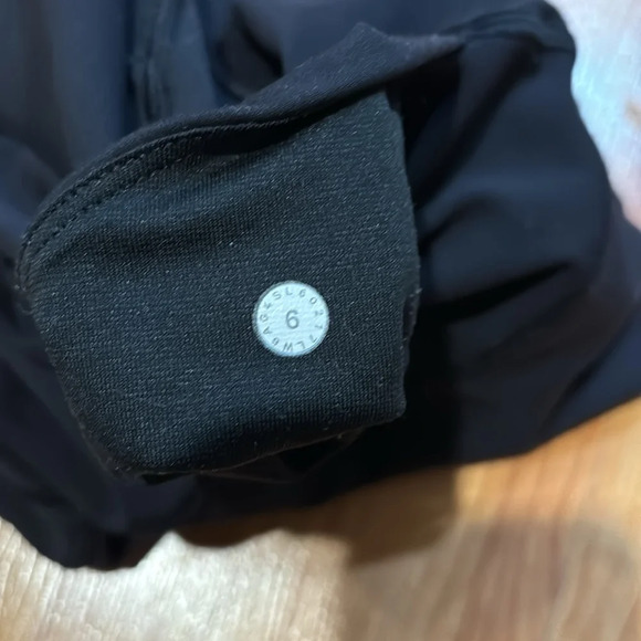 Black Lululemon Sweat Your Heat out Crop Pants - Picture 7 of 9